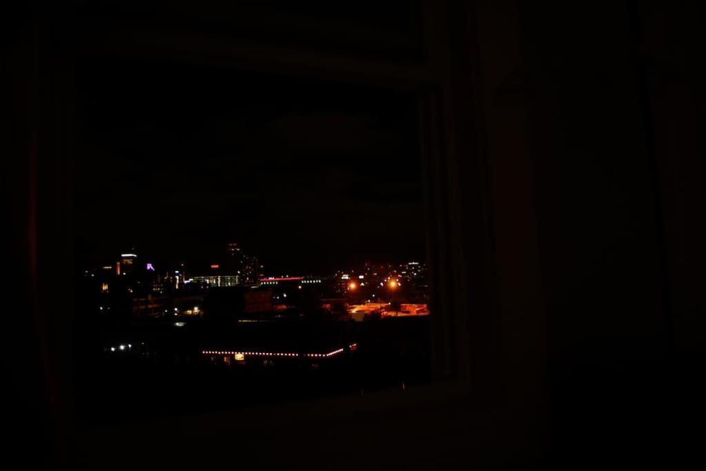 פרובידנס Cozy Apartment 3Rd 10Min Walk Downtown And City View מראה חיצוני תמונה