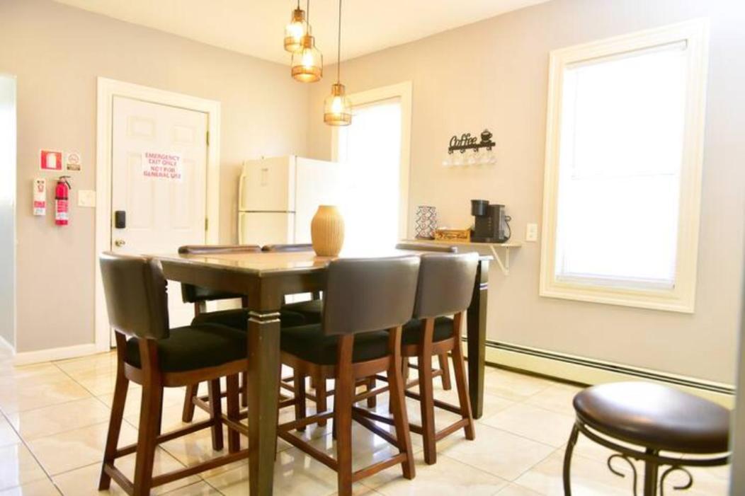 פרובידנס Cozy Apartment 3Rd 10Min Walk Downtown And City View מראה חיצוני תמונה