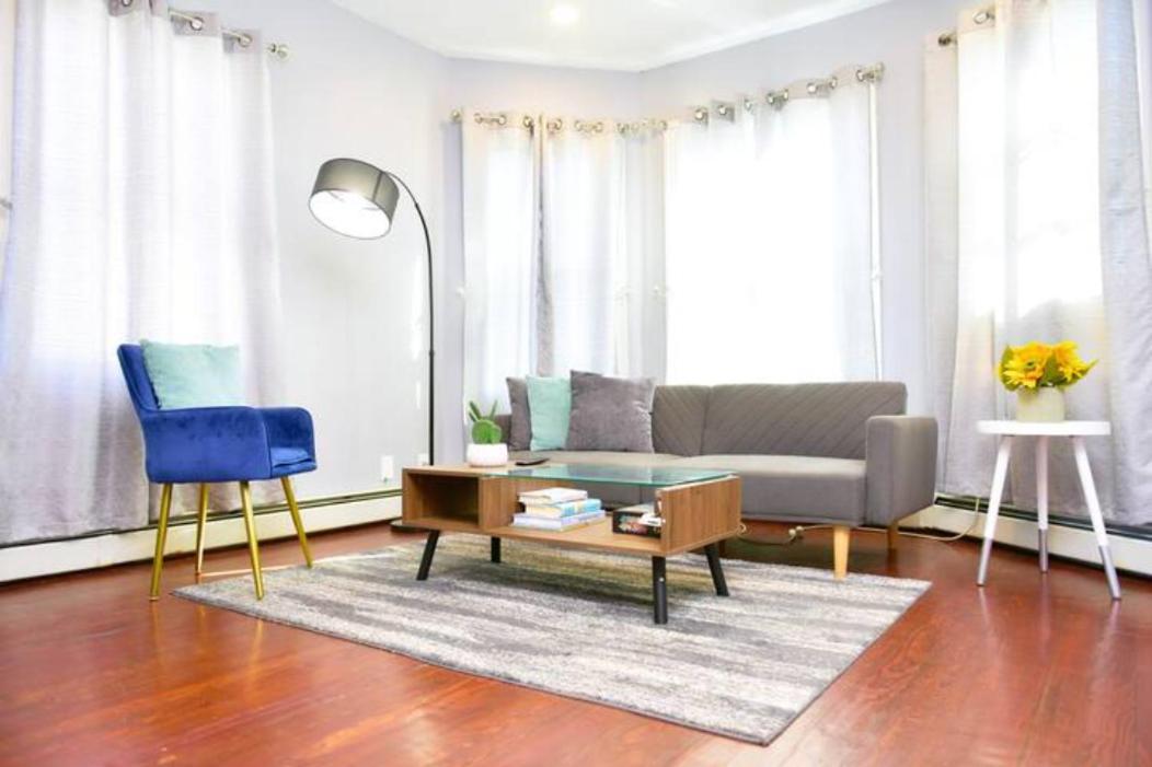 פרובידנס Cozy Apartment 3Rd 10Min Walk Downtown And City View מראה חיצוני תמונה